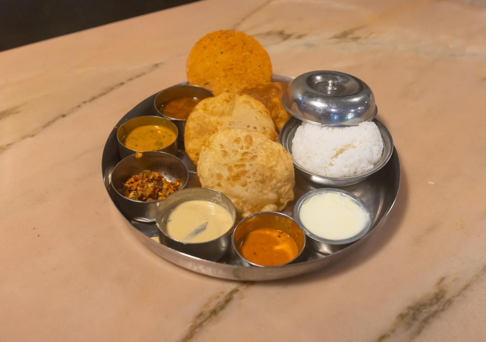 Sri Ramakrishna Hotel Bengaluru Zewnętrze zdjęcie
