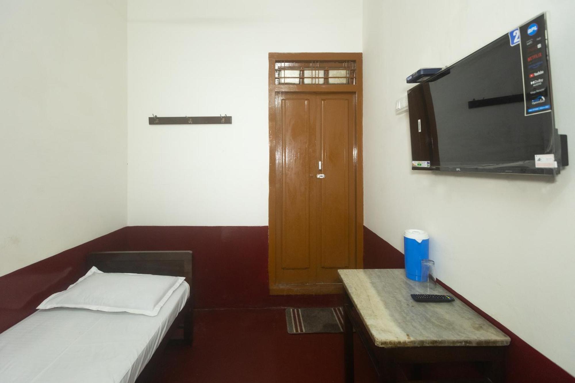 Sri Ramakrishna Hotel Bengaluru Zewnętrze zdjęcie