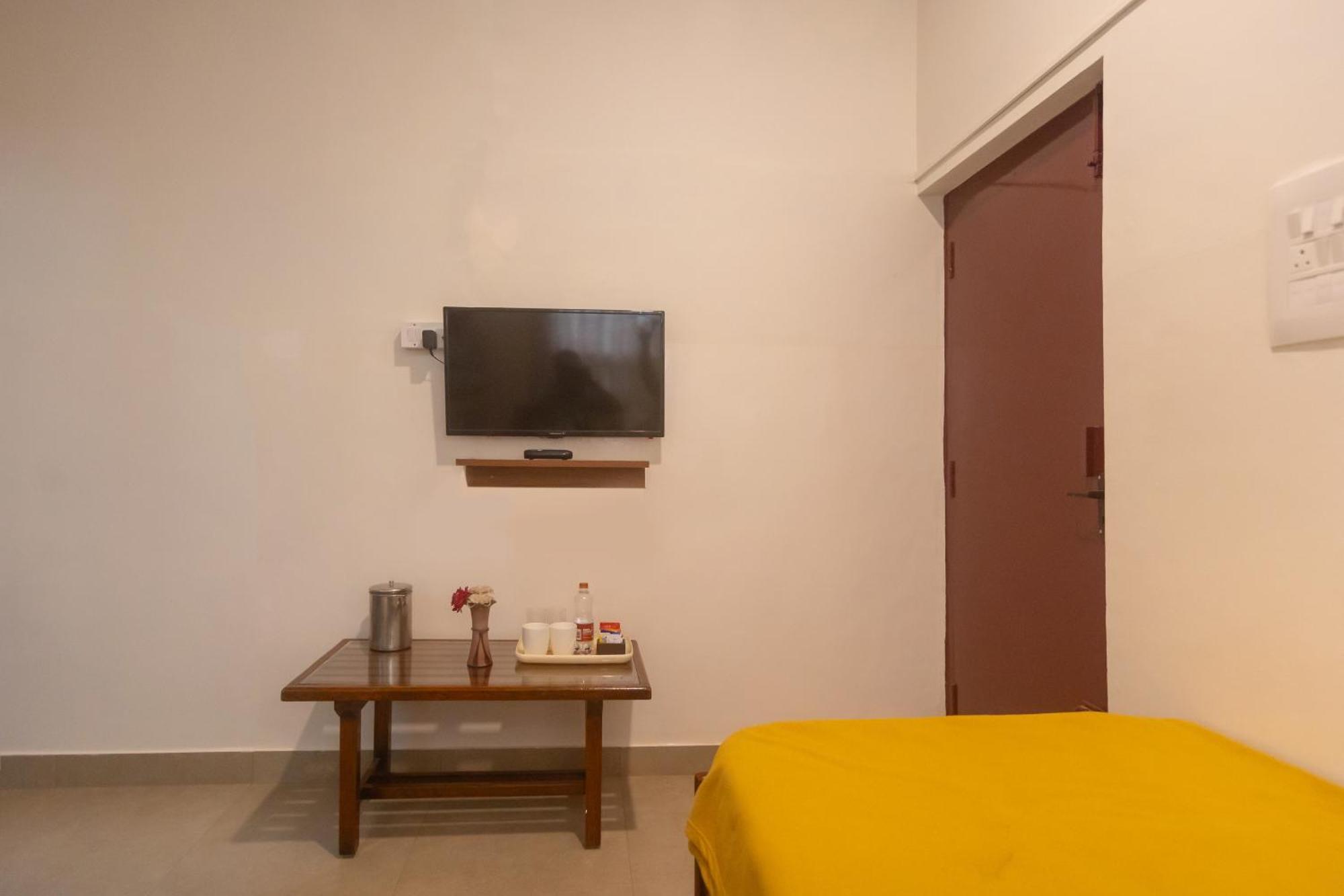 Sri Ramakrishna Hotel Bengaluru Zewnętrze zdjęcie