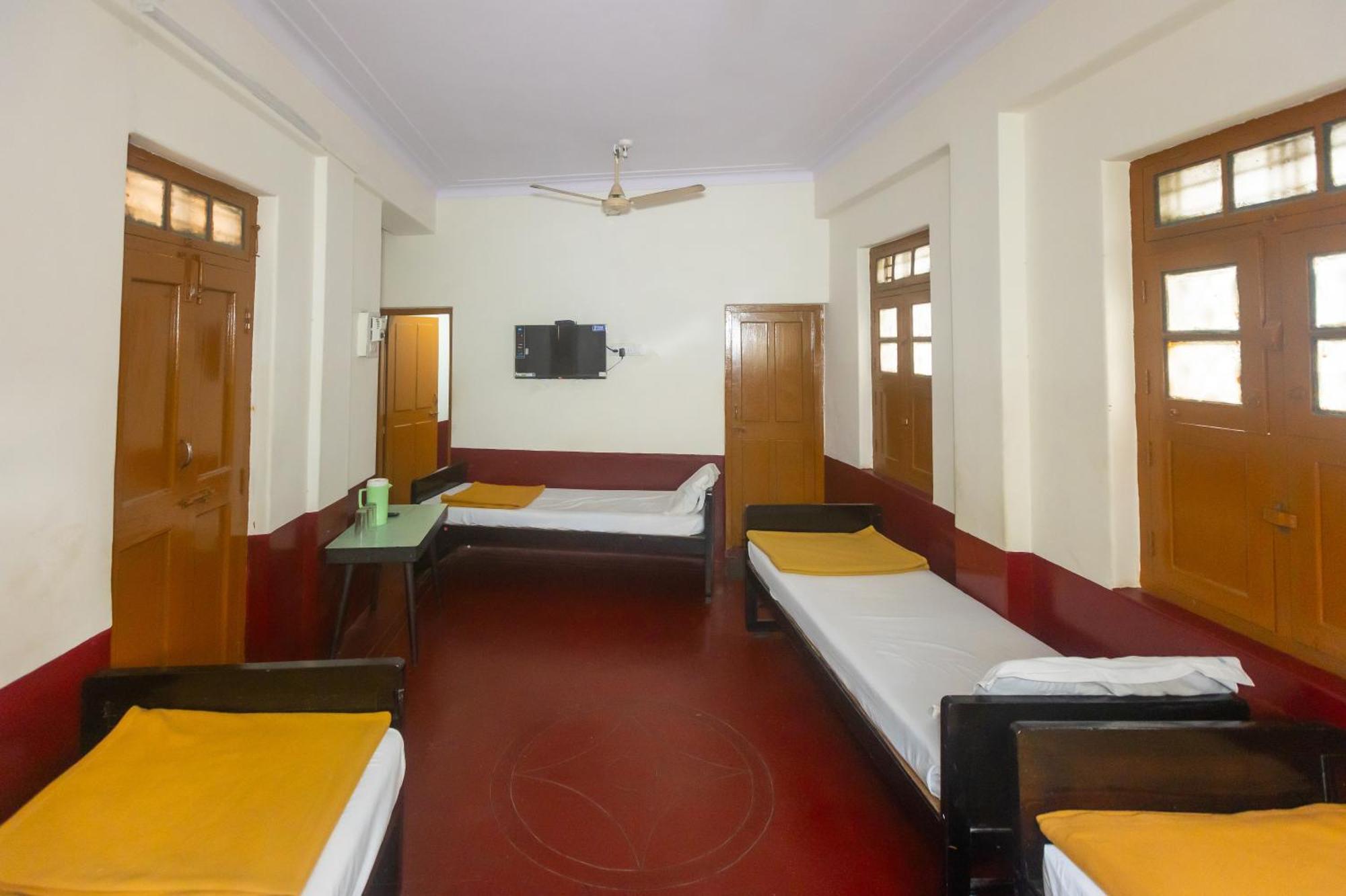 Sri Ramakrishna Hotel Bengaluru Zewnętrze zdjęcie