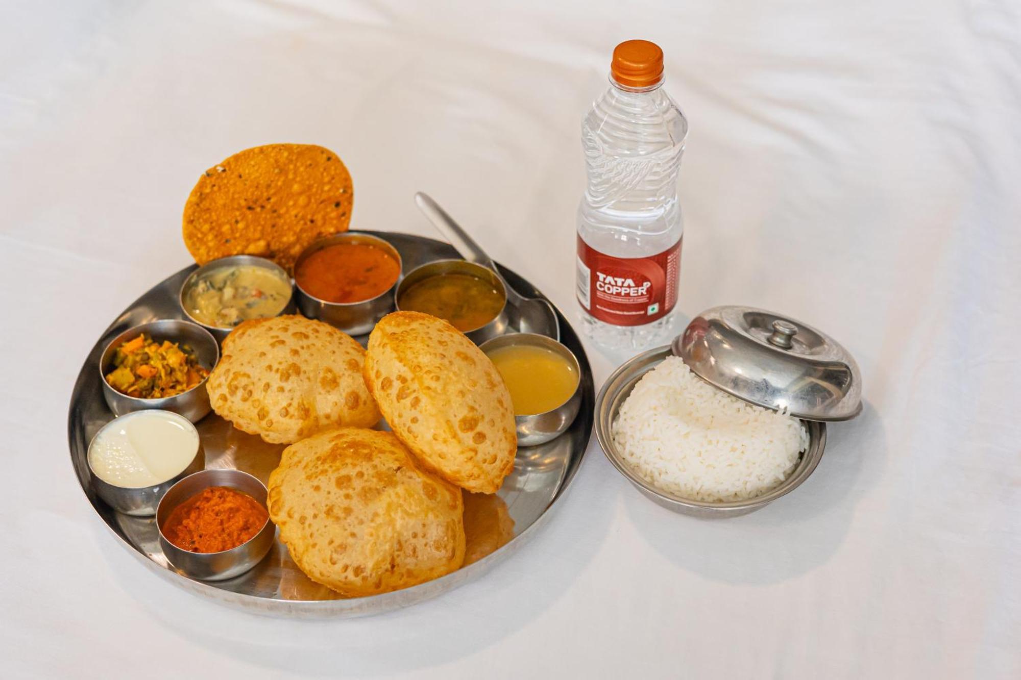 Sri Ramakrishna Hotel Bengaluru Zewnętrze zdjęcie