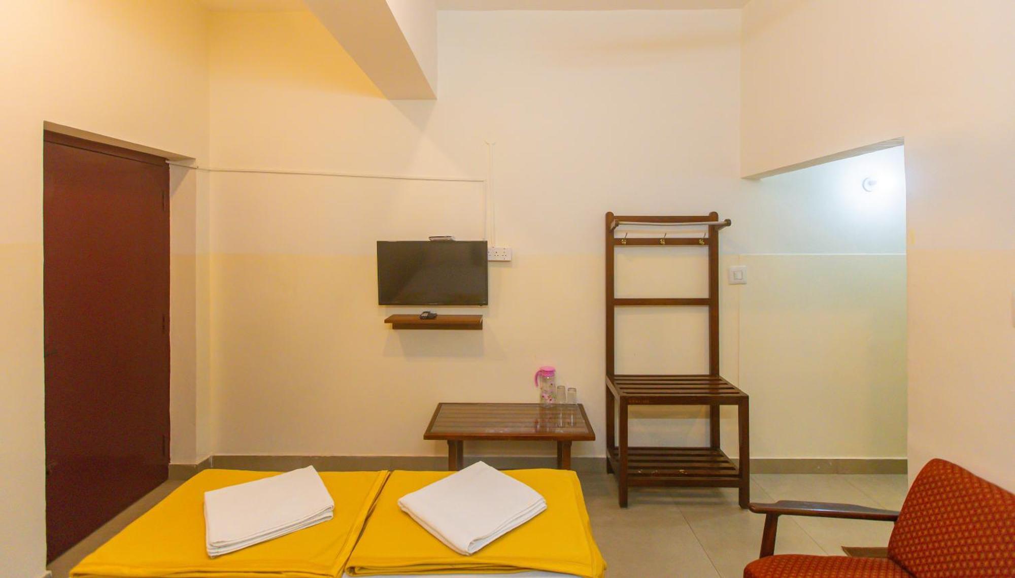Sri Ramakrishna Hotel Bengaluru Zewnętrze zdjęcie